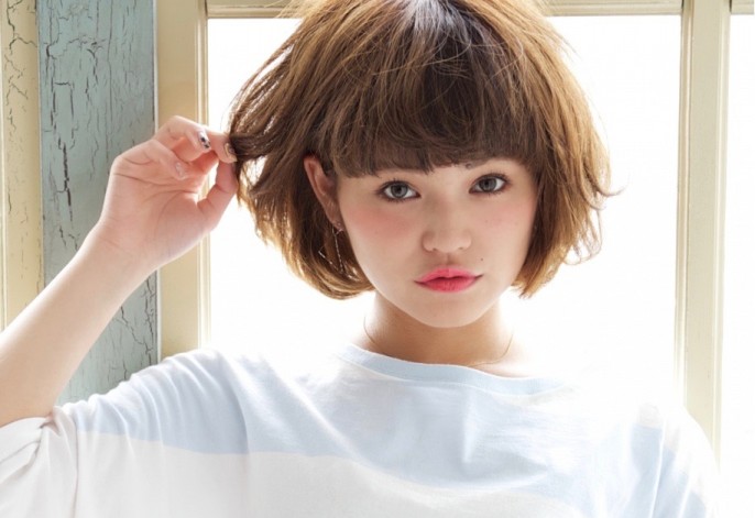 人気　耳かけショートボブ